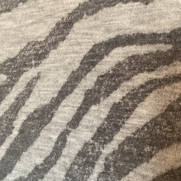 Knox Rose Animal Print Lightweight Sweatshirt Size XL - Picture 10 of 11